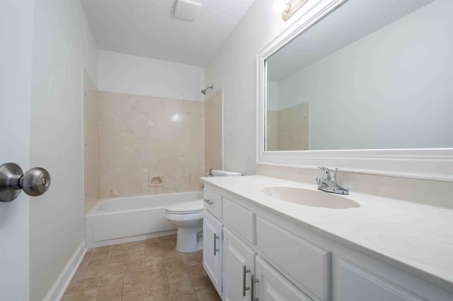 2808 EAGLE BRIER CV, Memphis, TN 38016