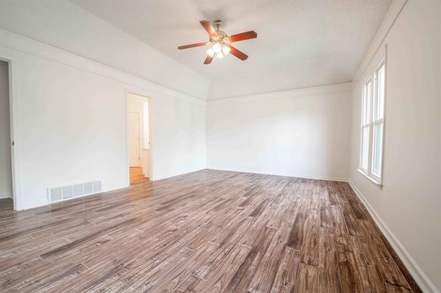 2808 EAGLE BRIER CV, Memphis, TN 38016