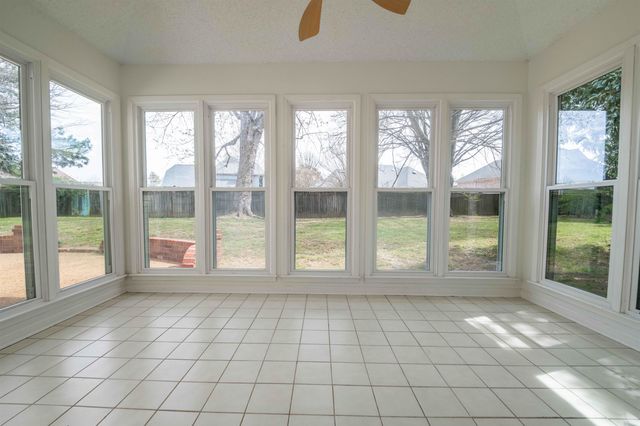 2808 EAGLE BRIER CV, Memphis, TN 38016