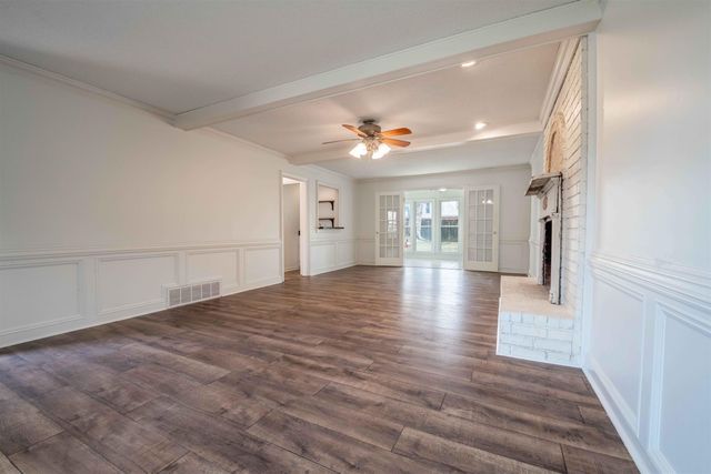 2808 EAGLE BRIER CV, Memphis, TN 38016