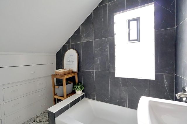 2011 2nd Avenue N, Minneapolis, MN 55405