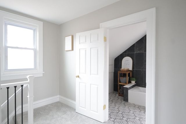 2011 2nd Avenue N, Minneapolis, MN 55405