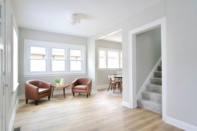 2011 2nd Avenue N, Minneapolis, MN 55405