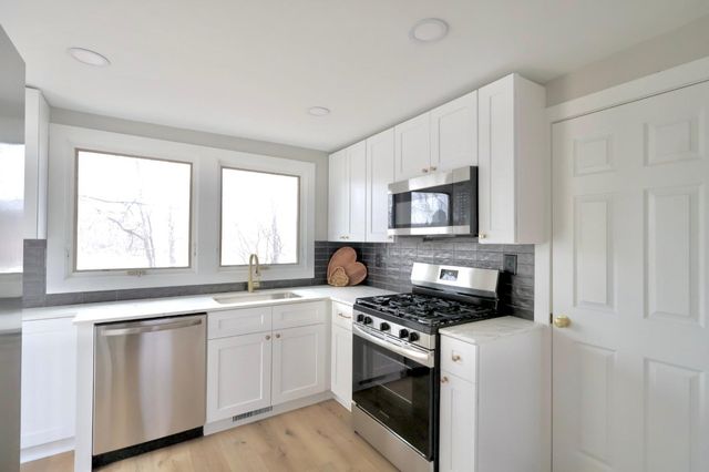 2011 2nd Avenue N, Minneapolis, MN 55405