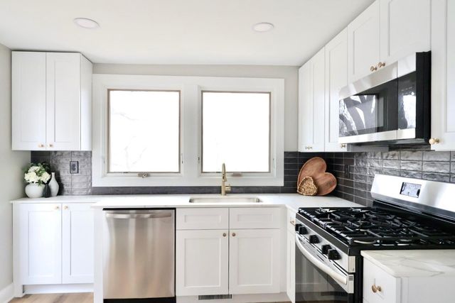 2011 2nd Avenue N, Minneapolis, MN 55405