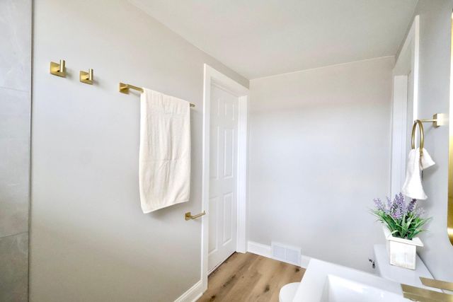 2011 2nd Avenue N, Minneapolis, MN 55405