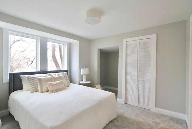 2011 2nd Avenue N, Minneapolis, MN 55405