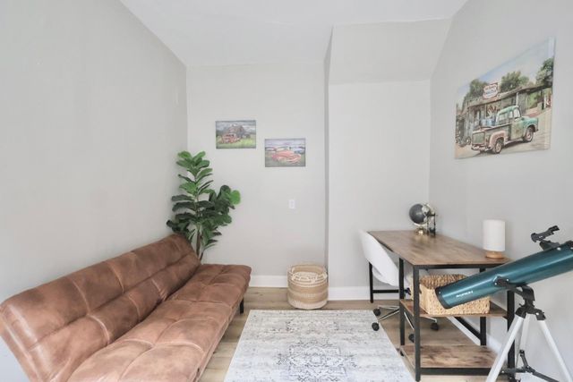 2011 2nd Avenue N, Minneapolis, MN 55405