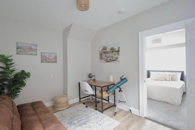 2011 2nd Avenue N, Minneapolis, MN 55405