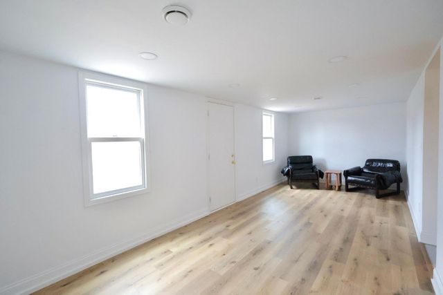 2011 2nd Avenue N, Minneapolis, MN 55405