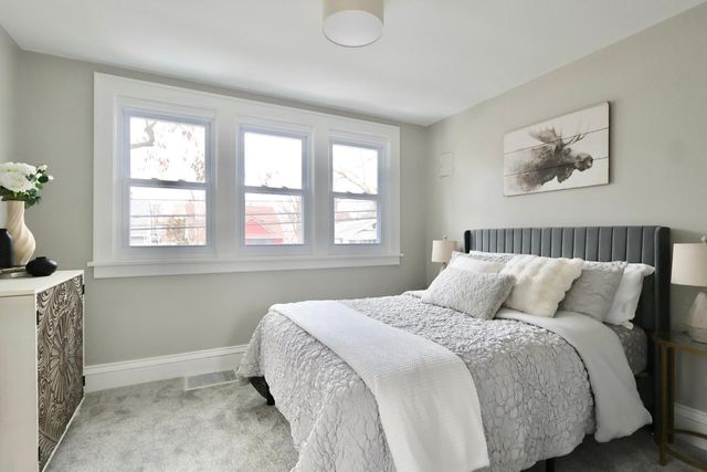 2011 2nd Avenue N, Minneapolis, MN 55405