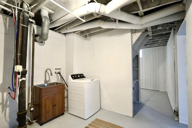 2011 2nd Avenue N, Minneapolis, MN 55405