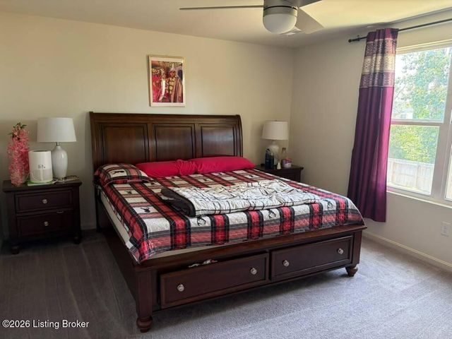 7020 Hollow Oaks Dr, Louisville, KY 40291