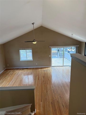2365 Hartford Avenue, Waterford, MI 48327