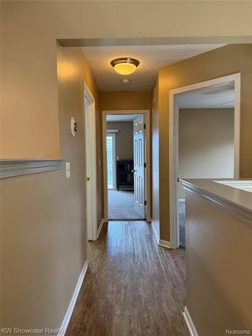 2365 Hartford Avenue, Waterford, MI 48327