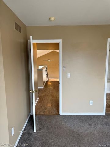 2365 Hartford Avenue, Waterford, MI 48327
