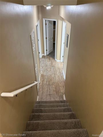 2365 Hartford Avenue, Waterford, MI 48327
