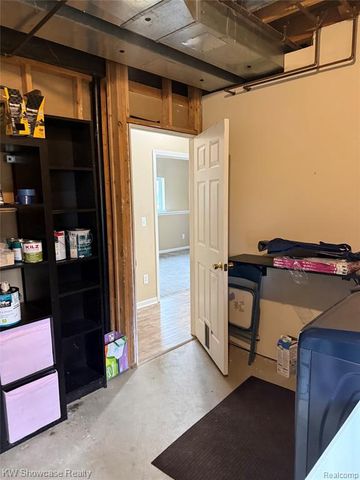 2365 Hartford Avenue, Waterford, MI 48327