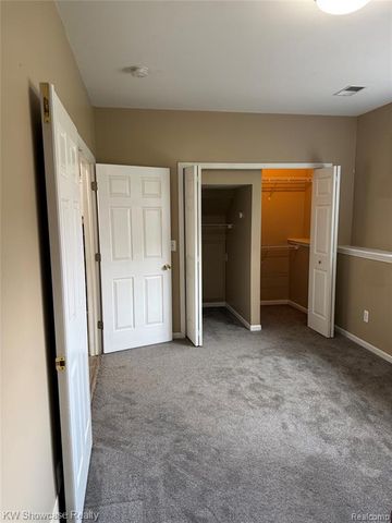 2365 Hartford Avenue, Waterford, MI 48327