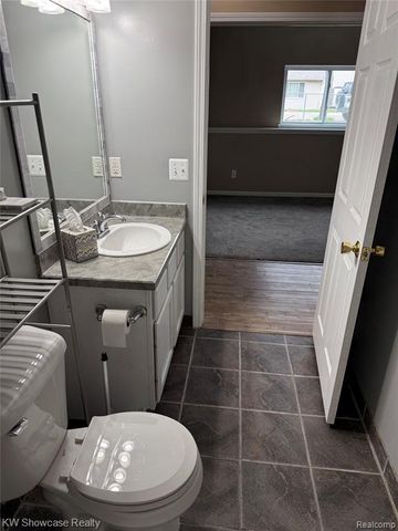 2365 Hartford Avenue, Waterford, MI 48327
