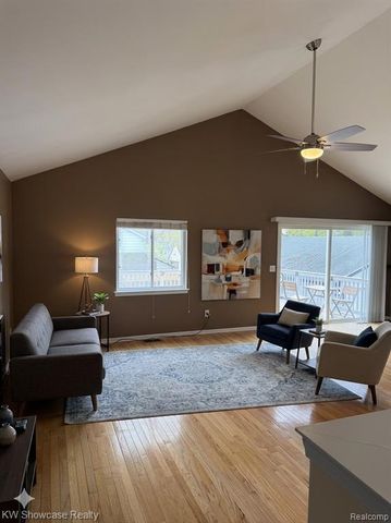 2365 Hartford Avenue, Waterford, MI 48327