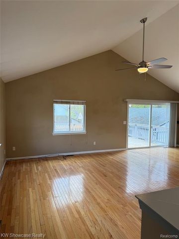 2365 Hartford Avenue, Waterford, MI 48327