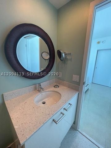 3801 Collins Ave 1806, Miami Beach, FL 33140