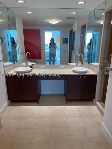 3801 Collins Ave 1806, Miami Beach, FL 33140