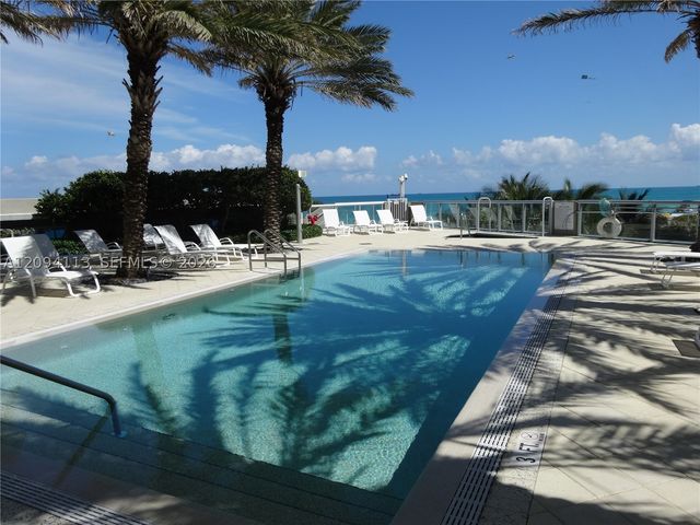 3801 Collins Ave 1806, Miami Beach, FL 33140