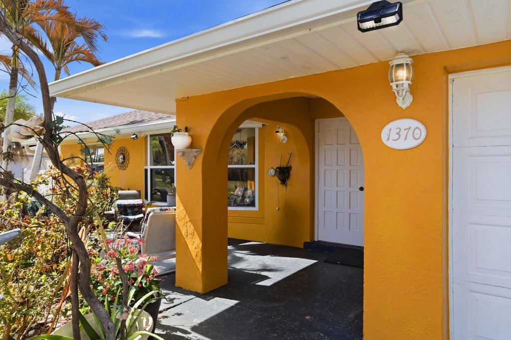 1370 SE Navajo Lane, Port St. Lucie, Port St Lucie, FL 34983