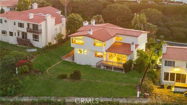 10 Avenue De Azalea, Rancho Palos Verdes, CA 90275