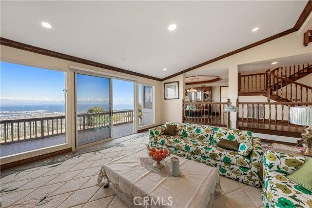 10 Avenue De Azalea, Rancho Palos Verdes, CA 90275
