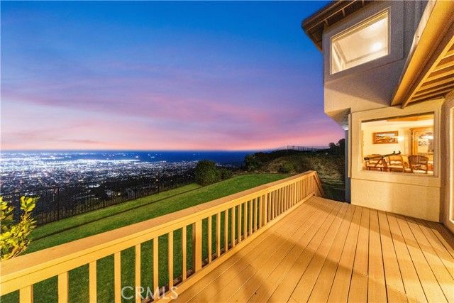 10 Avenue De Azalea, Rancho Palos Verdes, CA 90275