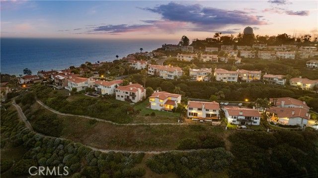 10 Avenue De Azalea, Rancho Palos Verdes, CA 90275