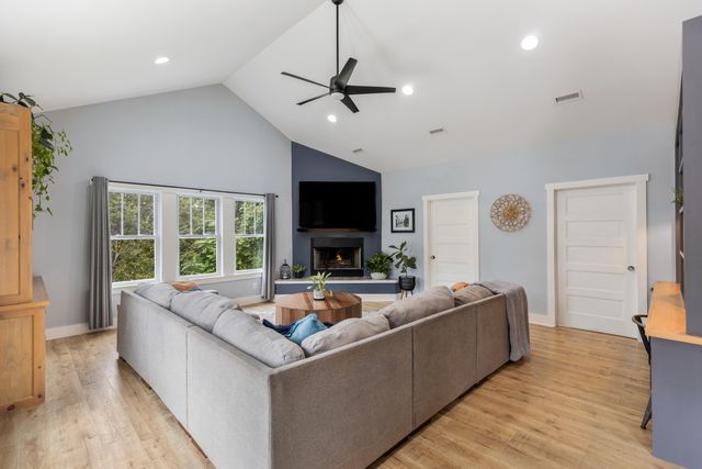 621 Highland Avenue NW, Cleveland, TN 37311