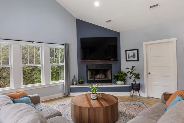 621 Highland Avenue NW, Cleveland, TN 37311