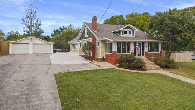621 Highland Avenue NW, Cleveland, TN 37311