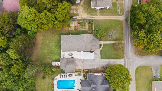 621 Highland Avenue NW, Cleveland, TN 37311