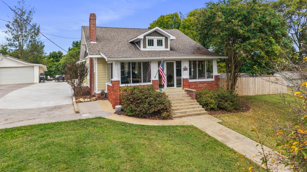 621 Highland Avenue NW, Cleveland, TN 37311