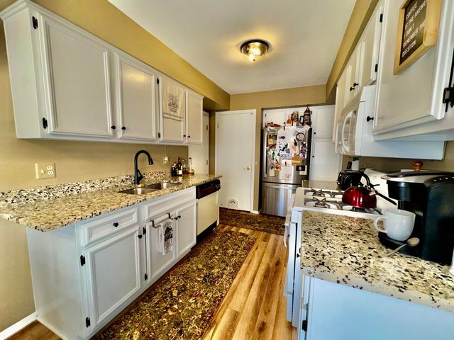 35466 Stillmeadow Lane, Clinton Charter Twp, MI 48035