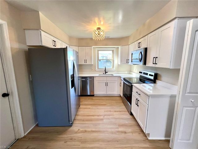 3812 Hazel CT, Virginia Beach, VA 23456