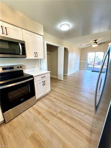 3812 Hazel CT, Virginia Beach, VA 23456