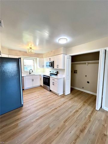 3812 Hazel CT, Virginia Beach, VA 23456