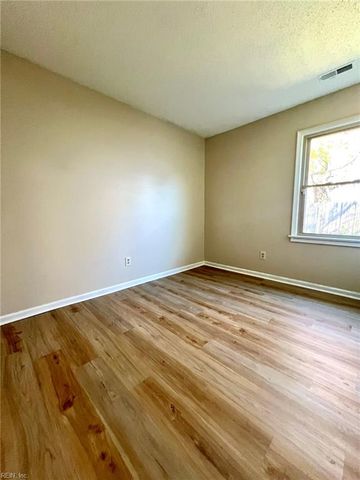 3812 Hazel CT, Virginia Beach, VA 23456