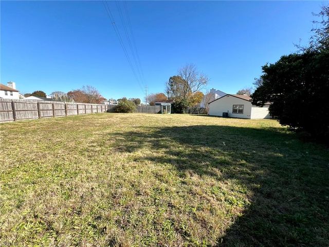 3812 Hazel CT, Virginia Beach, VA 23456