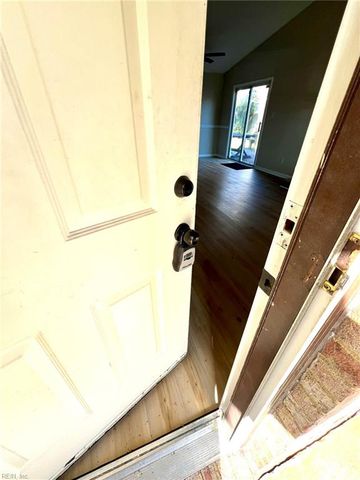 3812 Hazel CT, Virginia Beach, VA 23456