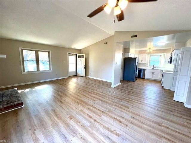 3812 Hazel CT, Virginia Beach, VA 23456