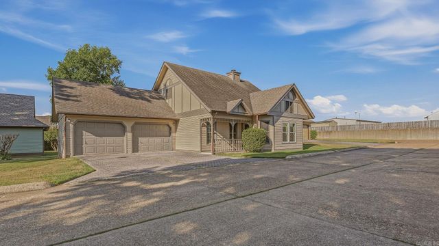 2625 Greenbriar, Jonesboro, AR 72401