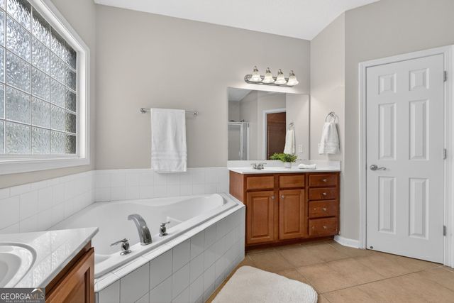 160 Miracle Lane, Fayetteville, GA 30215