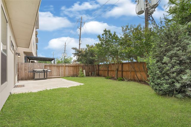 2815 Kings Retreat Circle, Kingwood, TX 77345
